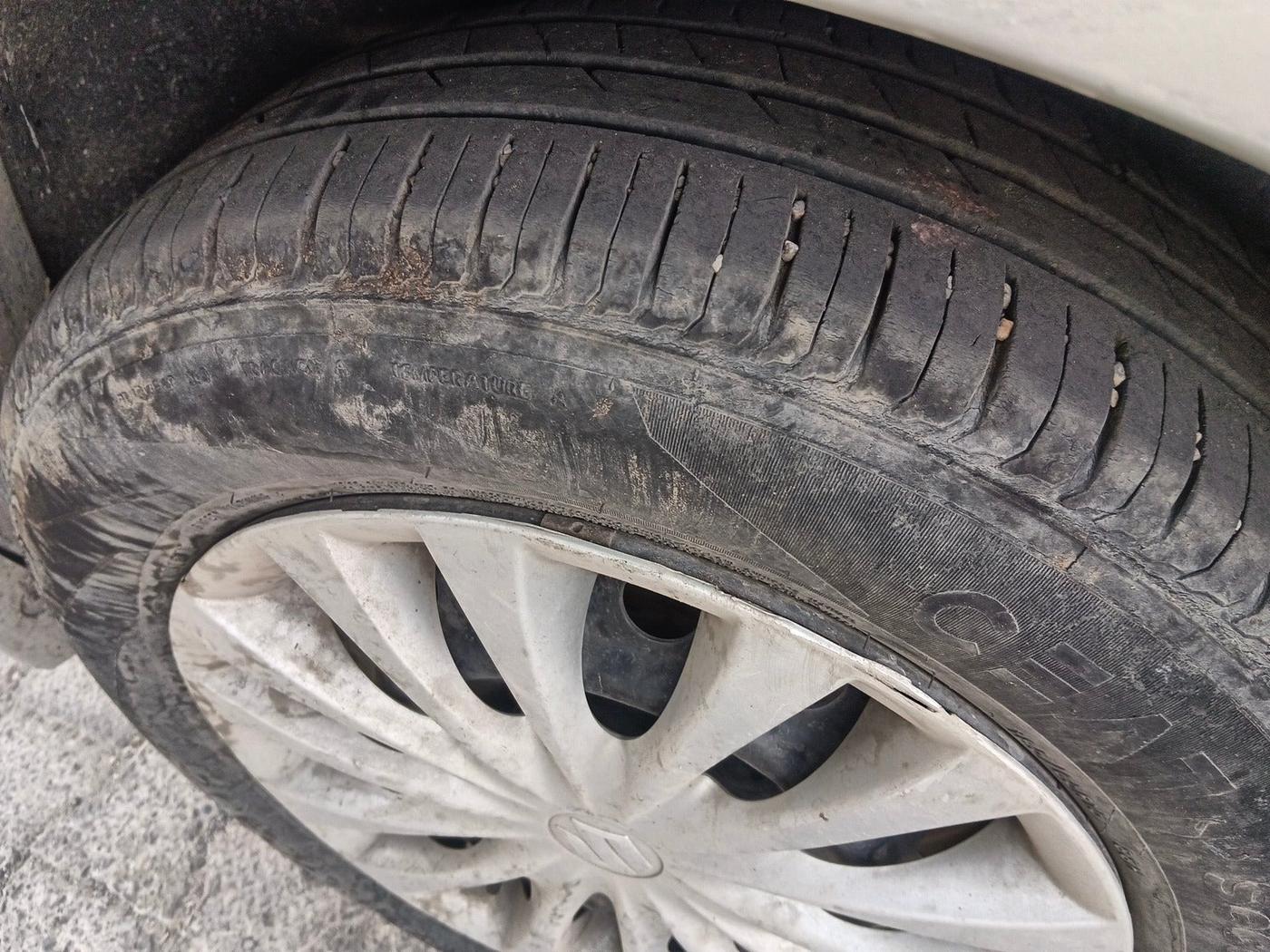 2016 Maruti Ciaz VDI SHVS, Diesel, Manual, 1,34,887 km, tyre