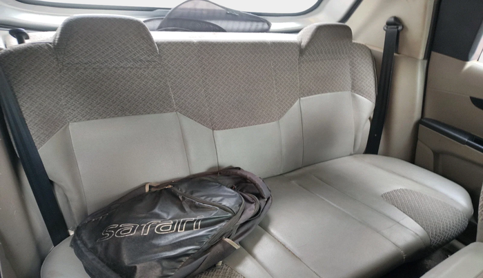 2016 Mahindra Kuv100 K4 6 STR, Petrol, Manual, 87,792 km, interior