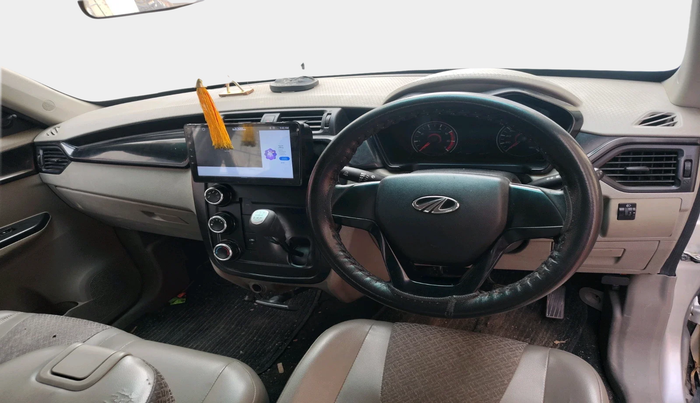 2016 Mahindra Kuv100 K4 6 STR, Petrol, Manual, 87,792 km, interior