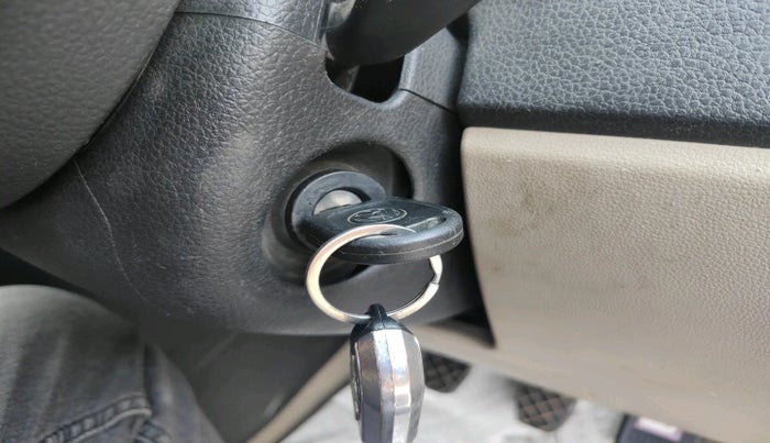 2010 Volkswagen Polo COMFORTLINE 1.2L PETROL, Petrol, Manual, 84,068 km, interior