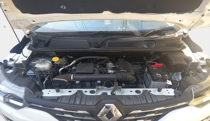 2024 Renault TRIBER RXZ AMT, Petrol, Automatic, 12,874 km, exterior