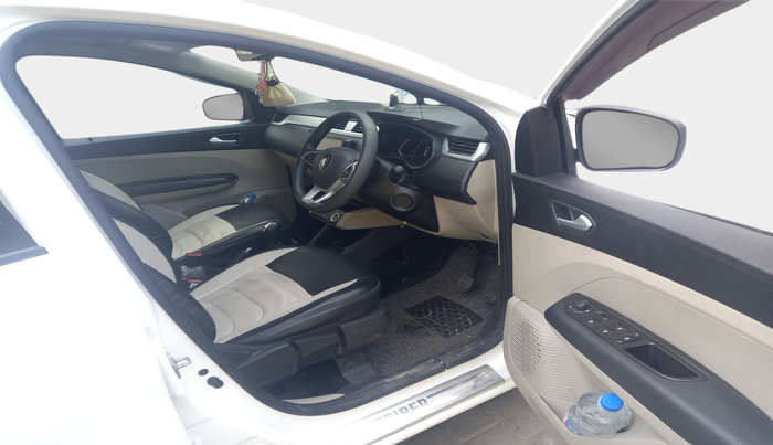 2024 Renault TRIBER RXZ AMT, Petrol, Automatic, 12,874 km, interior