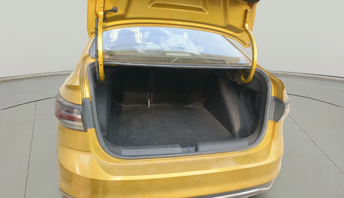 2022 Volkswagen VIRTUS TOPLINE TSI 1.0 MT, Petrol, Manual, 21,153 km, exterior