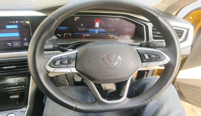 2022 Volkswagen VIRTUS TOPLINE TSI 1.0 MT, Petrol, Manual, 21,153 km, interior