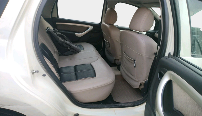 2014 Renault Duster 85 PS RXL DIESEL, Diesel, Manual, 1,30,100 km, interior