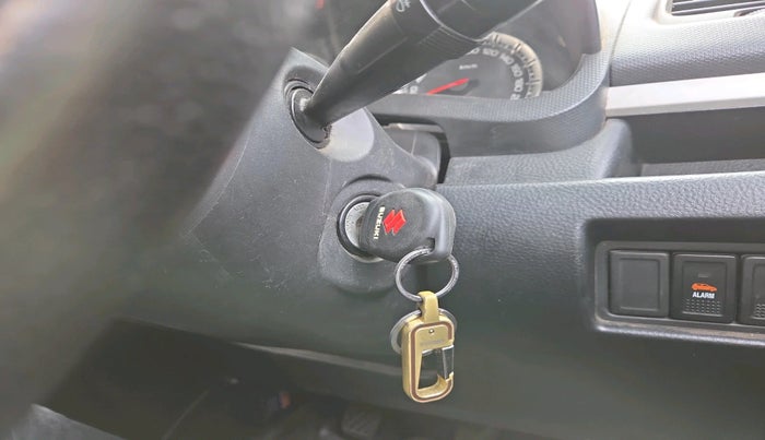 2016 Maruti Swift VXI, Petrol, Manual, 81,725 km, interior