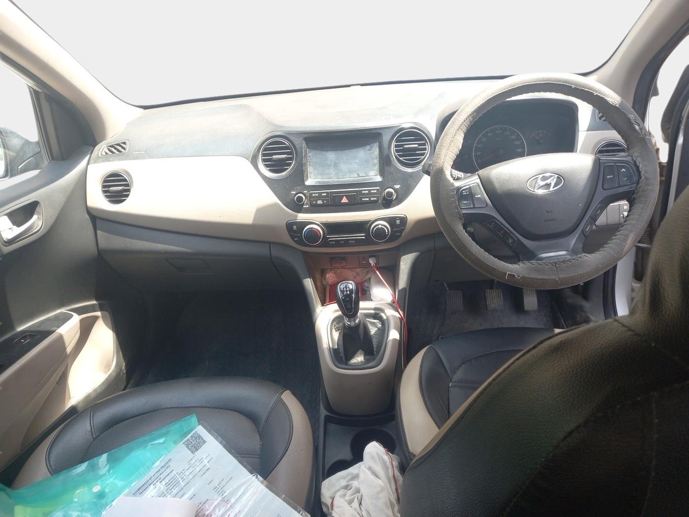2017 Hyundai Grand i10 ASTA U2 1.2 CRDI, Diesel, Manual, 88,113 km, interior