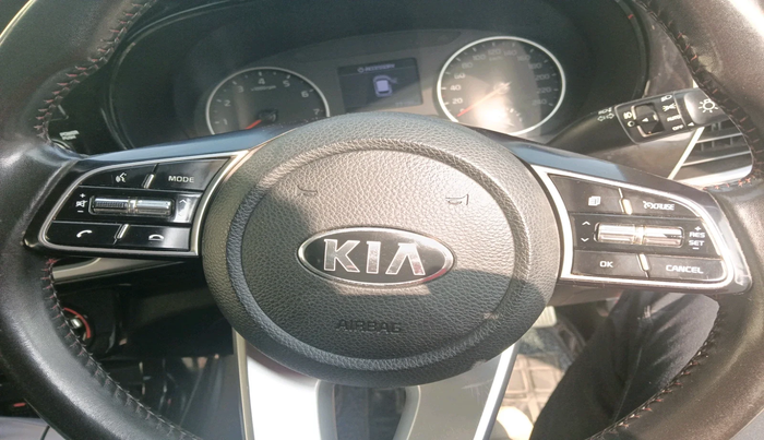 2020 KIA SELTOS HTK PLUS 1.5, Petrol, Manual, 77,193 km, interior