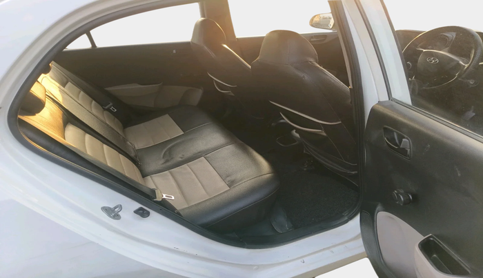 2016 Hyundai Xcent S 1.2, Petrol, Manual, 89,559 km, interior