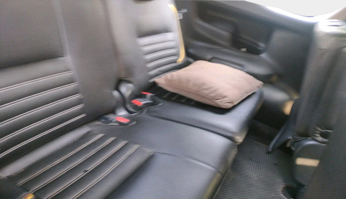 2017 Toyota Innova Crysta 2.4 VX 7 STR, Diesel, Manual, 1,08,722 km, interior