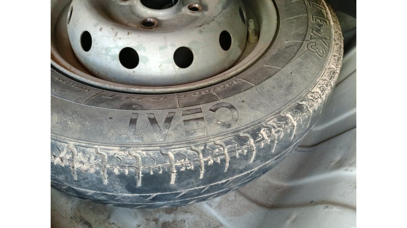 2010 Maruti Alto LXI, Petrol, Manual, 82,253 km, tyre