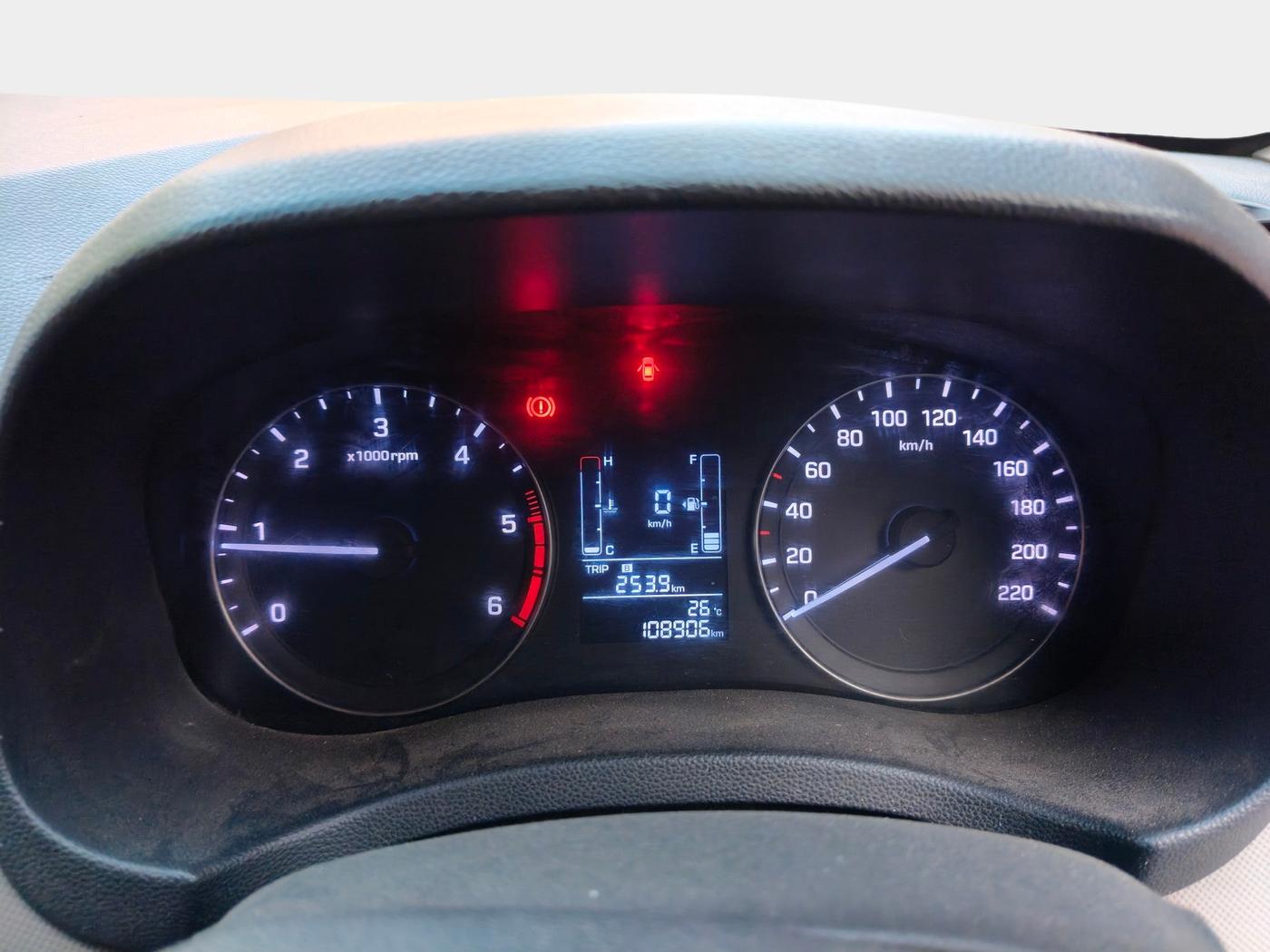 2016 Hyundai Creta S PLUS 1.4 DIESEL, Diesel, Manual, 1,08,906 km, interior