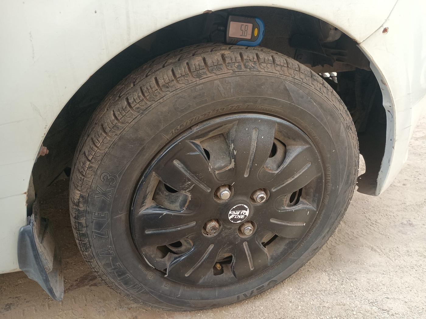 2011 Hyundai i10 MAGNA 1.2, Petrol, Manual, 93,759 km, tyre