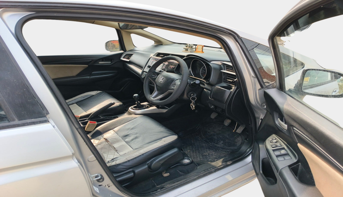 2017 Honda Jazz 1.2L I-VTEC SV, Petrol, Manual, 1,17,167 km, interior