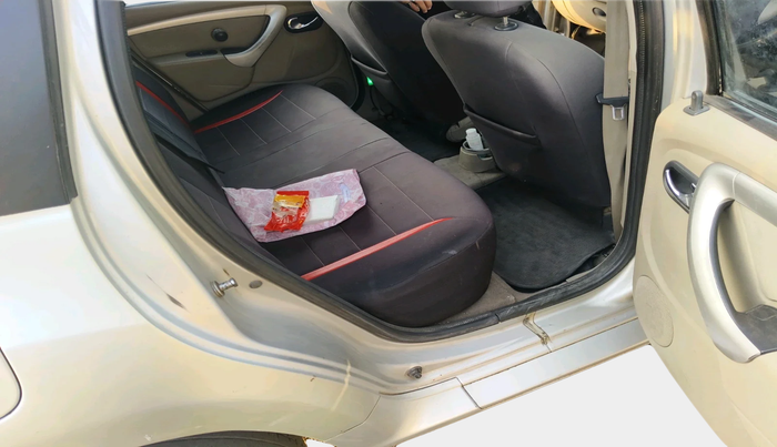 2015 Nissan Terrano XL D PLUS, Diesel, Manual, 1,73,378 km, interior