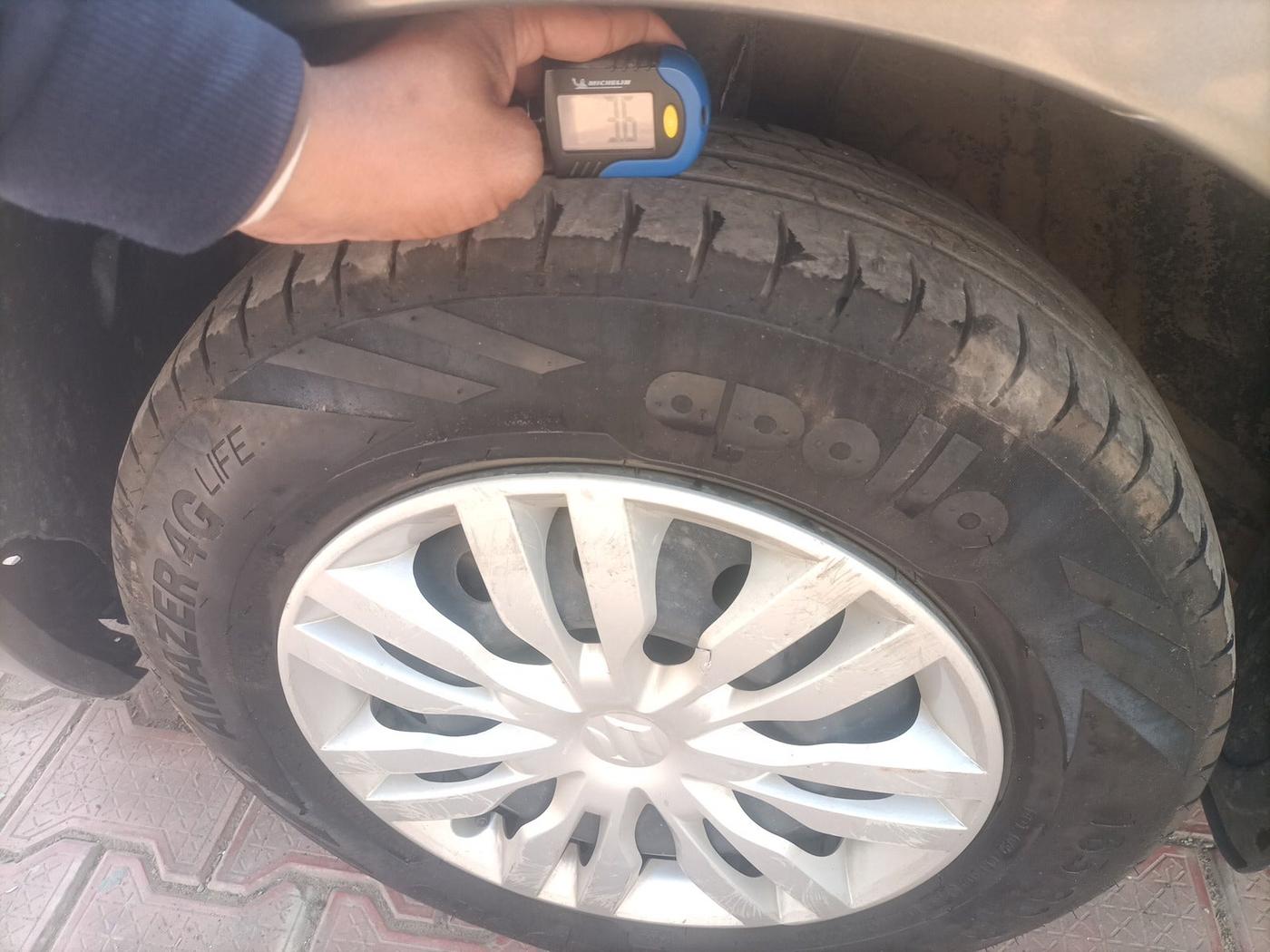 2021 Maruti Dzire VXI, Petrol, Manual, 61,164 km, tyre