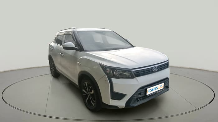 2021 Mahindra XUV300 W4 1.5 DIESEL, Diesel, Manual, 1,08,530 km, exterior