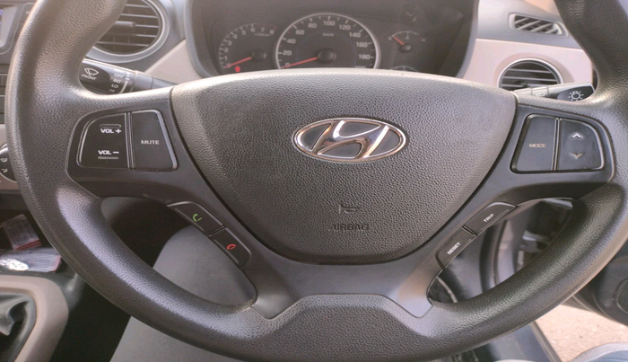 2016 Hyundai Grand i10 SPORTZ 1.2 KAPPA VTVT, Petrol, Manual, 87,120 km, interior