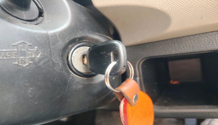 2013 Maruti Wagon R 1.0 LXI, Petrol, Manual, 1,13,287 km, interior