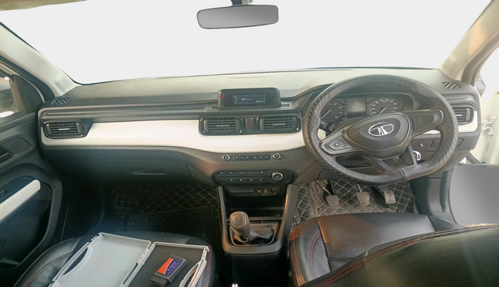 2022 Tata PUNCH PURE MT, Petrol, Manual, 24,304 km, interior
