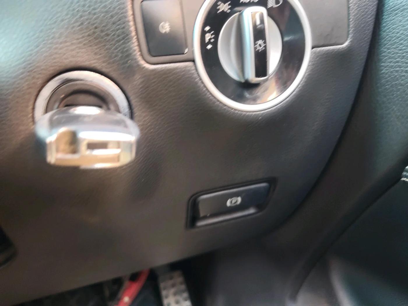 2013 Mercedes Benz B Class B 180 SPORTS PETROL, Petrol, Automatic, 69,801 km, interior