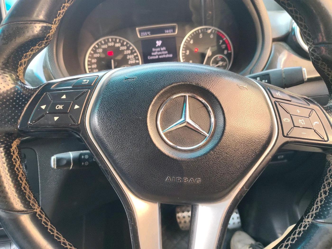2013 Mercedes Benz B Class B 180 SPORTS PETROL, Petrol, Automatic, 69,801 km, interior