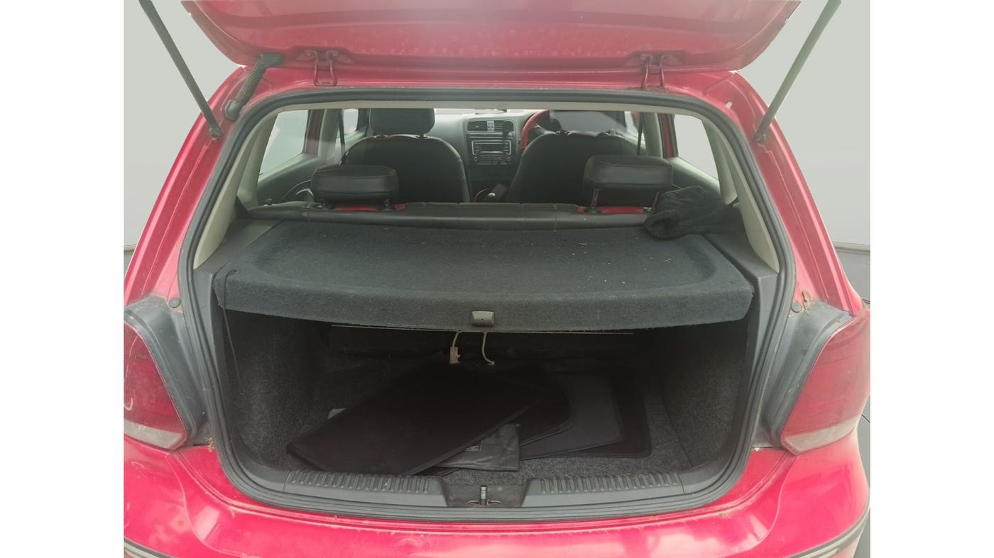 2015 Volkswagen Polo COMFORTLINE 1.2L, Petrol, Manual, 67,941 km, exterior