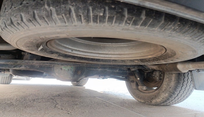 2017 Tata Safari Storme 2.2 VX 4X2, Diesel, Manual, 1,45,137 km, tyre