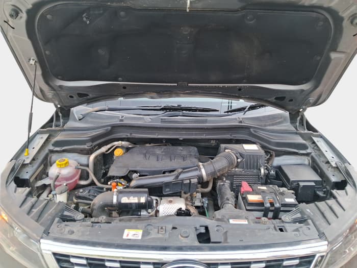 2022 Mahindra XUV300 W6 1.2 PETROL, Petrol, Manual, 76,922 km, exterior