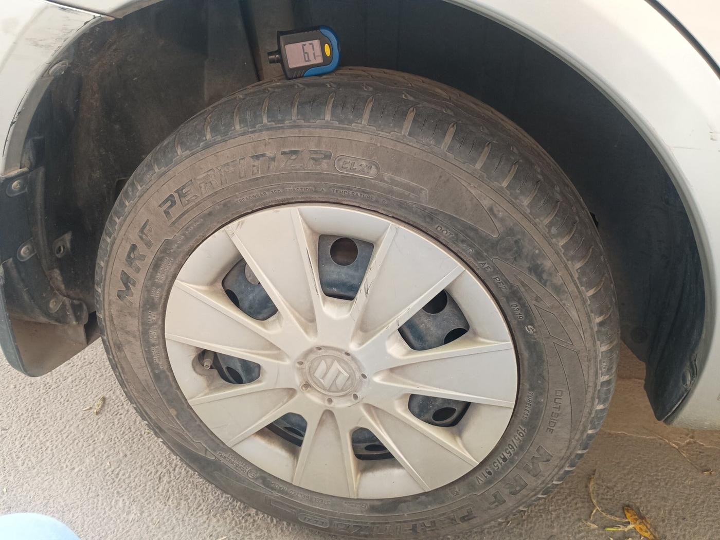 2010 Maruti SX4 VXI, Petrol, Manual, 52,552 km, tyre