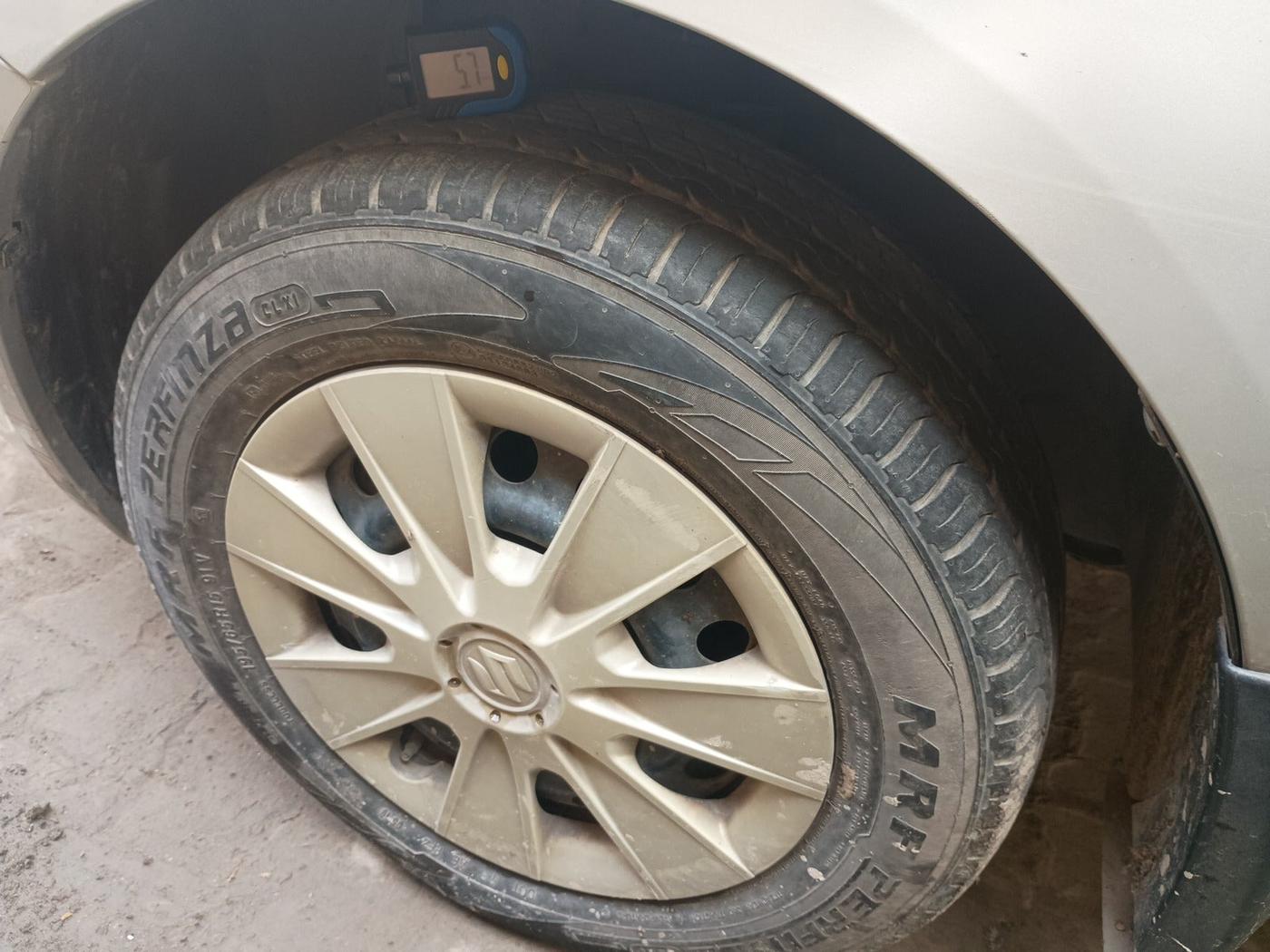 2010 Maruti SX4 VXI, Petrol, Manual, 52,552 km, tyre