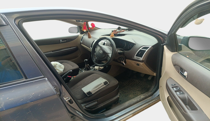 2011 Hyundai i20 MAGNA 1.2, Petrol, Manual, 1,06,219 km, interior