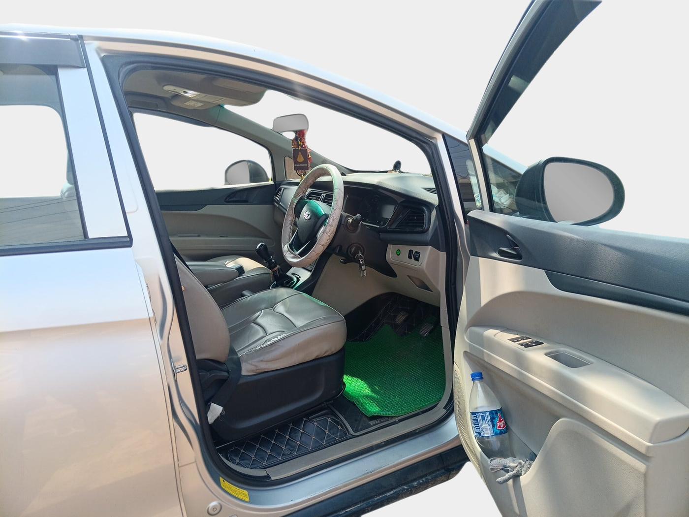 2019 Mahindra MARAZZO M2 7STR, Diesel, Manual, 1,59,799 km, interior