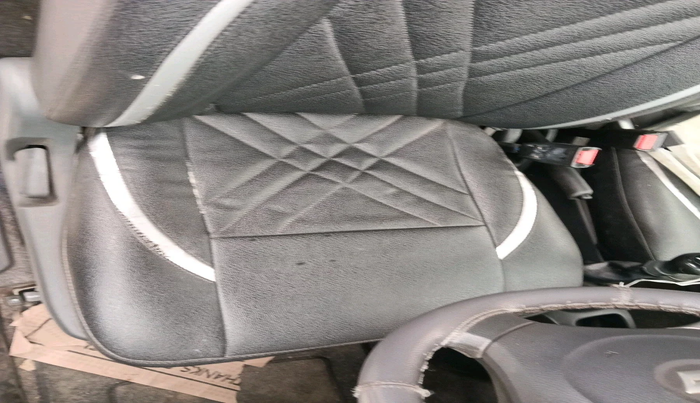 2011 Maruti Wagon R 1.0 LXI, Petrol, Manual, 72,667 km, interior