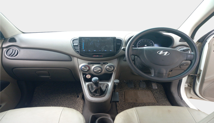 2013 Hyundai i10 MAGNA 1.1, Petrol, Manual, 61,501 km, interior