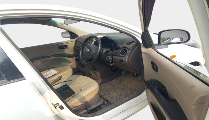 2013 Hyundai i10 MAGNA 1.1, Petrol, Manual, 61,501 km, interior