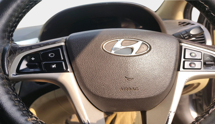 2011 Hyundai Verna FLUIDIC 1.6 VTVT SX, Petrol, Manual, 1,02,465 km, interior