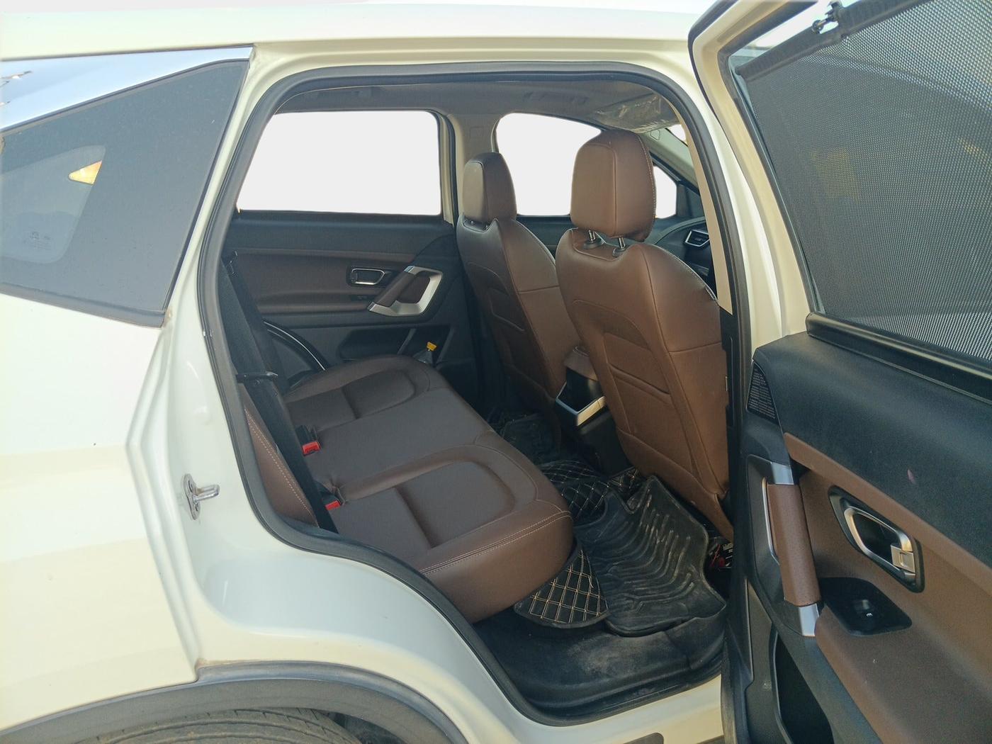 2020 Tata Harrier XZA PLUS 2.0L, Diesel, Automatic, 94,816 km, interior