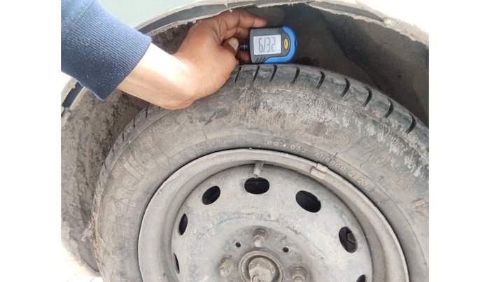 2015 Tata Bolt XM QUADRAJET, Diesel, Manual, 1,55,311 km, tyre