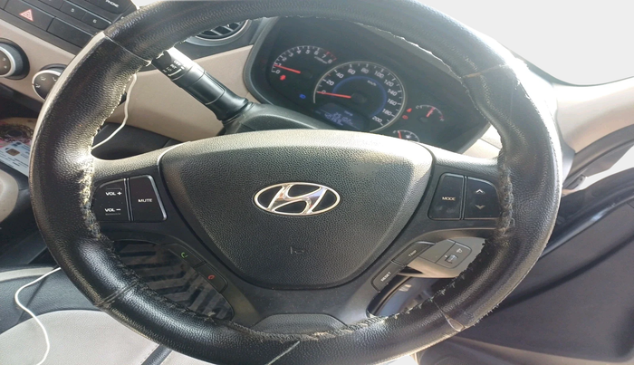 2015 Hyundai Grand i10 SPORTZ 1.2 KAPPA VTVT, Petrol, Manual, 40,369 km, interior