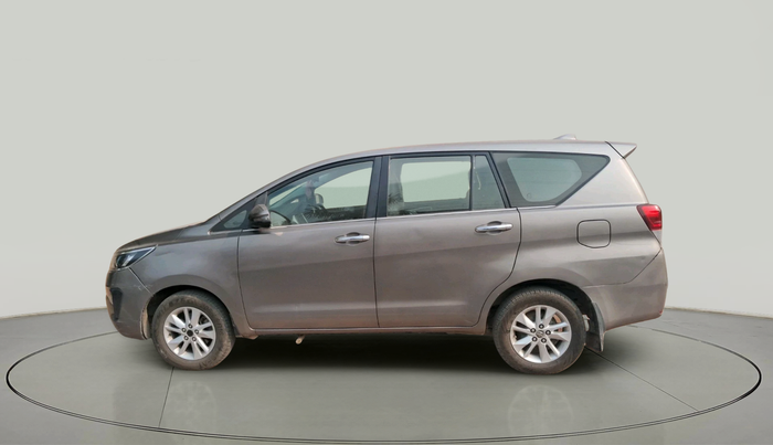 2017 Toyota Innova Crysta 2.4 VX 7 STR, Diesel, Manual, 2,40,935 km, exterior