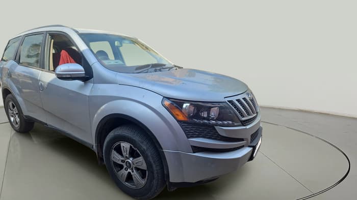 2015 Mahindra XUV500 W8, Diesel, Manual, 1,02,902 km, exterior