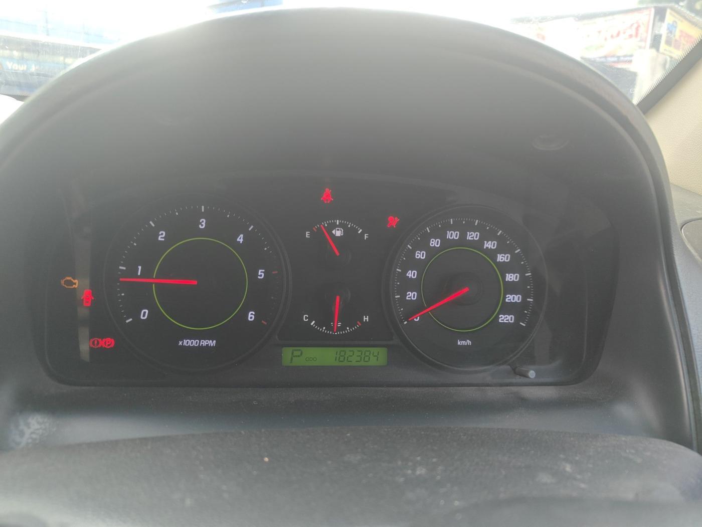 2011 Chevrolet Captiva LTZ AWD AT, Diesel, Automatic, 18,00,000 km, interior