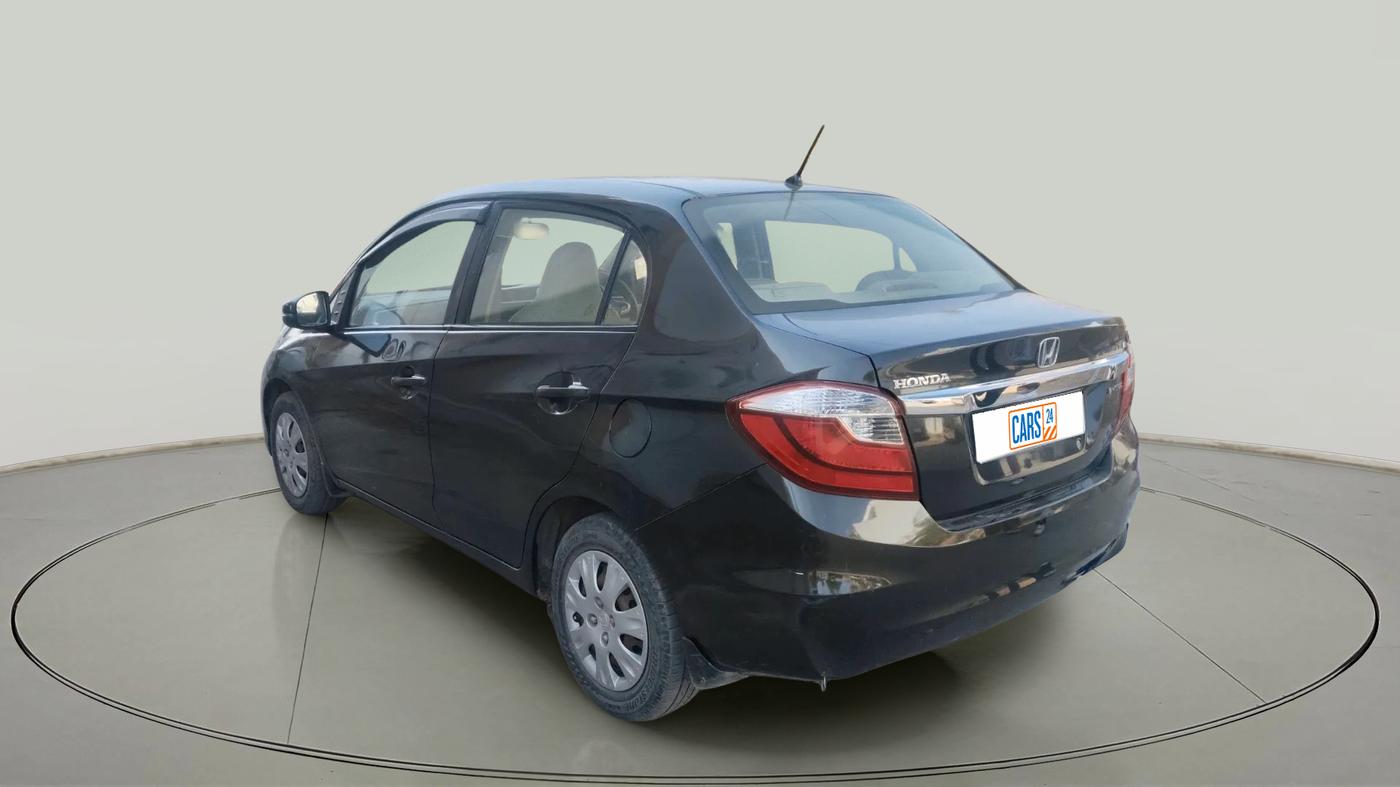 2017 Honda Amaze 1.2L I-VTEC SX, CNG, Manual, 1,04,776 km, exterior