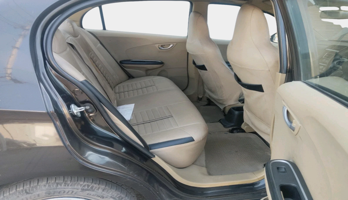 2017 Honda Amaze 1.2L I-VTEC SX, Petrol, Manual, 1,04,776 km, interior