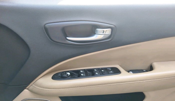 2018 Jeep Compass LONGITUDE (O) 2.0 DIESEL, Diesel, Manual, 1,08,831 km, interior