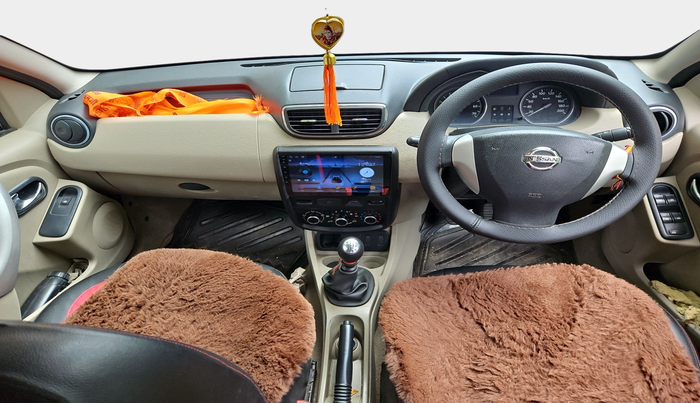 2014 Nissan Terrano XL D THP 110 PS, Diesel, Manual, 1,01,058 km, interior