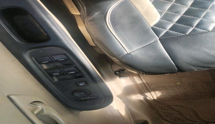 2015 Honda Amaze 1.5L I-DTEC S, Diesel, Manual, 1,55,026 km, interior