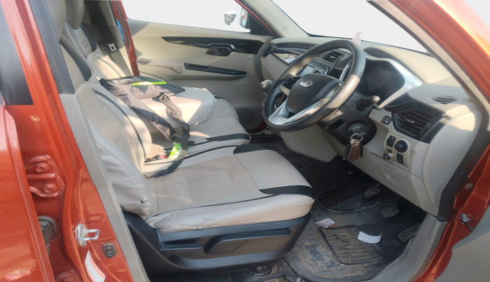 2016 Mahindra Kuv100 K8 6 STR, Petrol, Manual, 66,843 km, interior