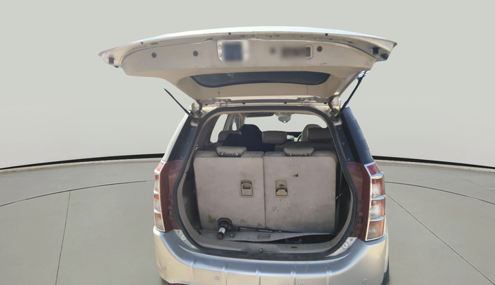 2017 Mahindra XUV500 W6, Diesel, Manual, 74,003 km, exterior